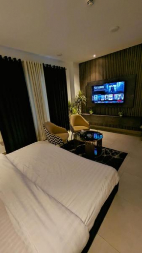 Penta Square - Executive Studio Suite